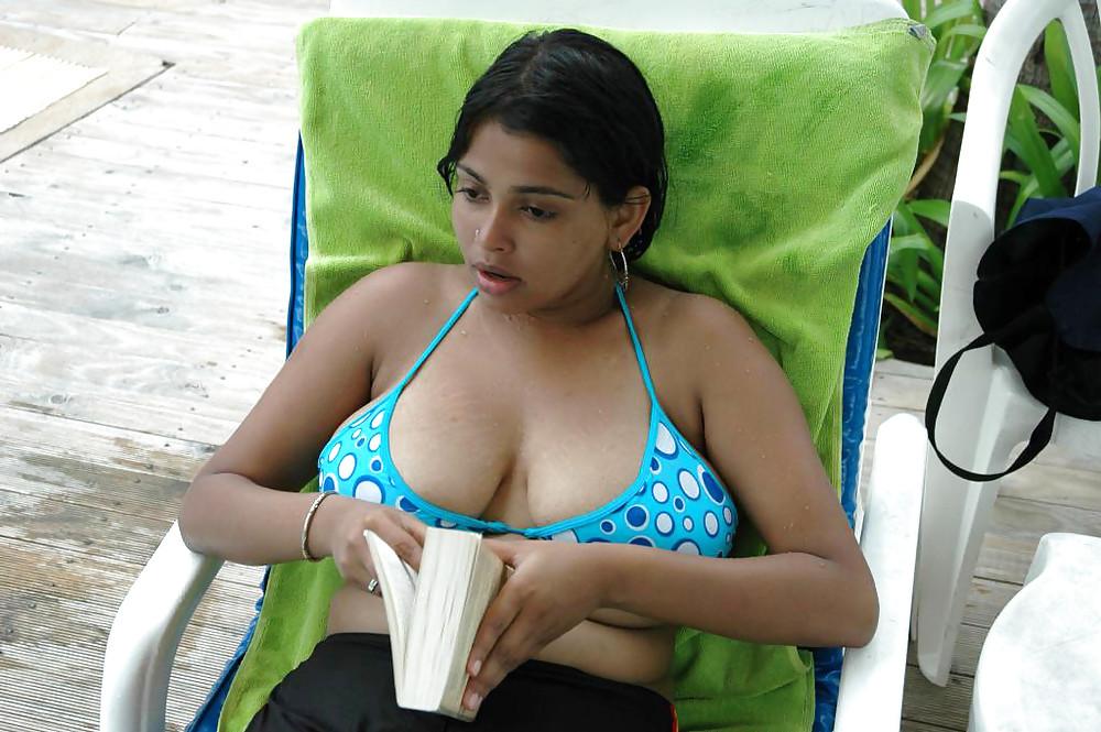 25P CHUBBY INDIAN AMATEUR....SO BEAUTIFUL !!!
