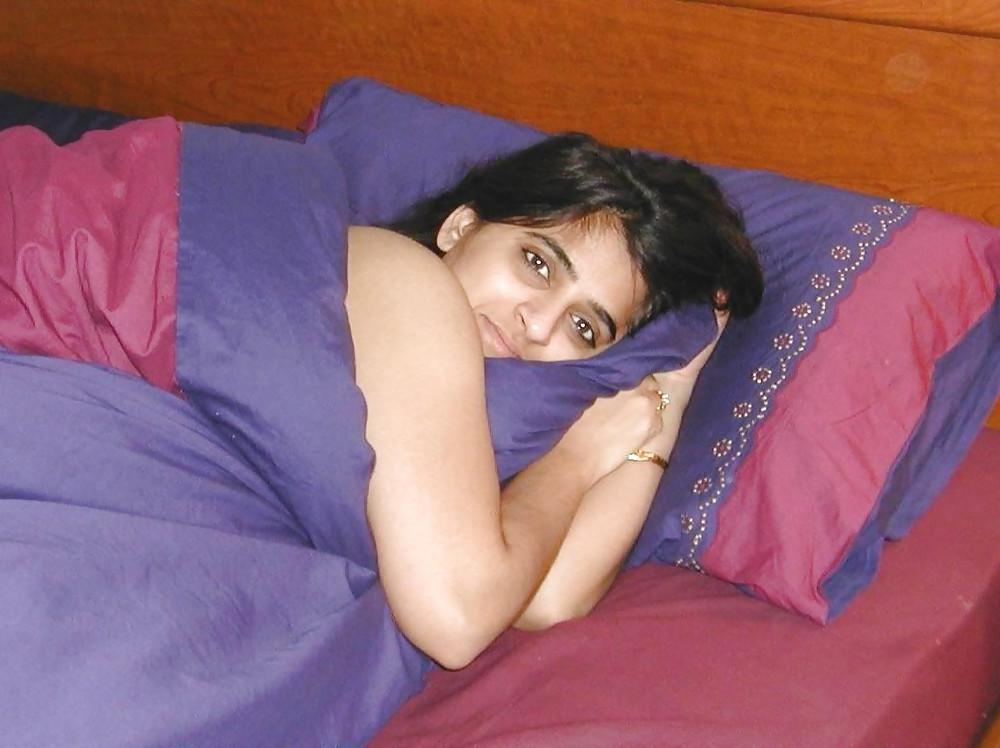 25P AMATEUR INDIAN DESI I