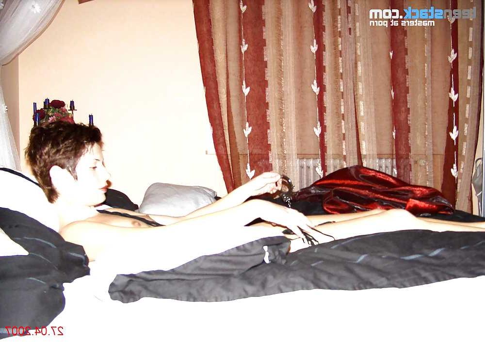25P Amateur Teen Shorthair