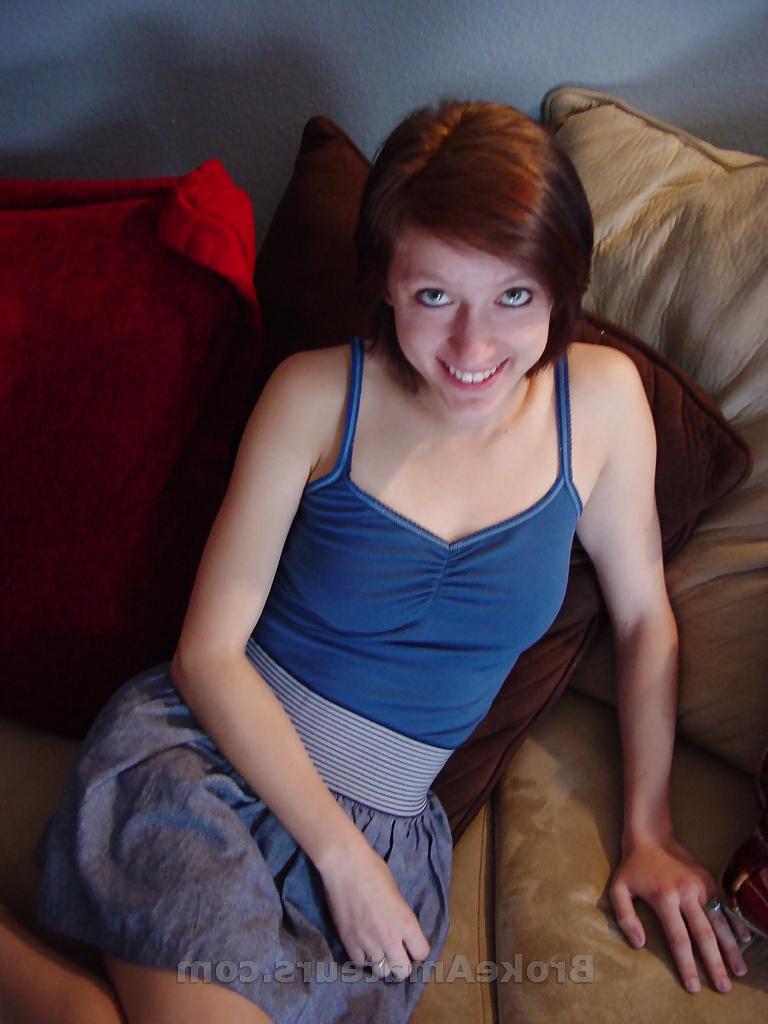21P Amateur Petite Teen 18 yo Sucking Cock Young