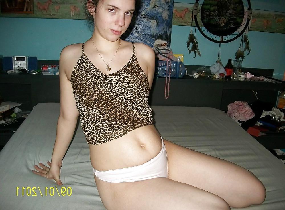 25P FRENCH SLUT - New horny young amateur bitch 2011 - Angelique