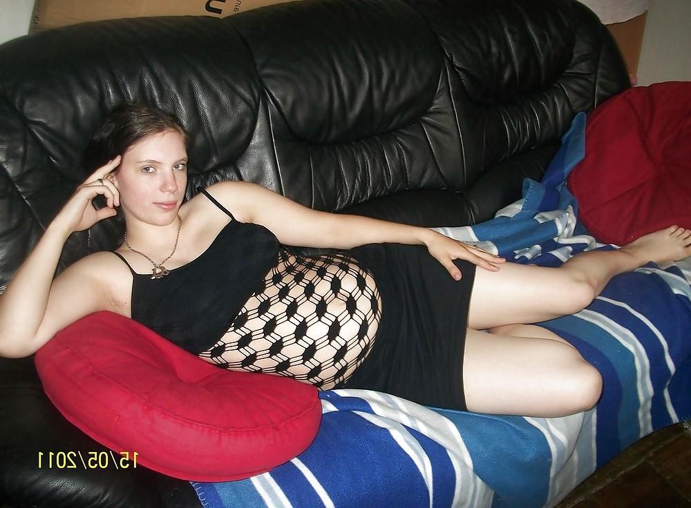 25P FRENCH SLUT - New horny young amateur bitch 2011 - Angelique
