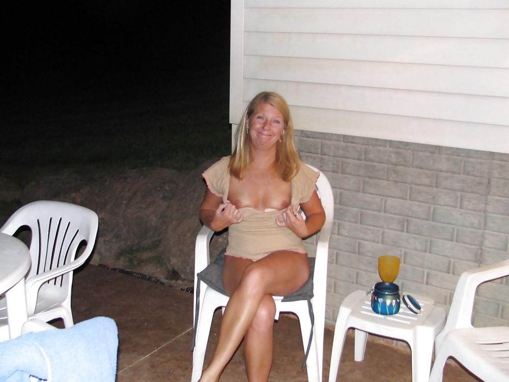 18P Amateur horny mature
