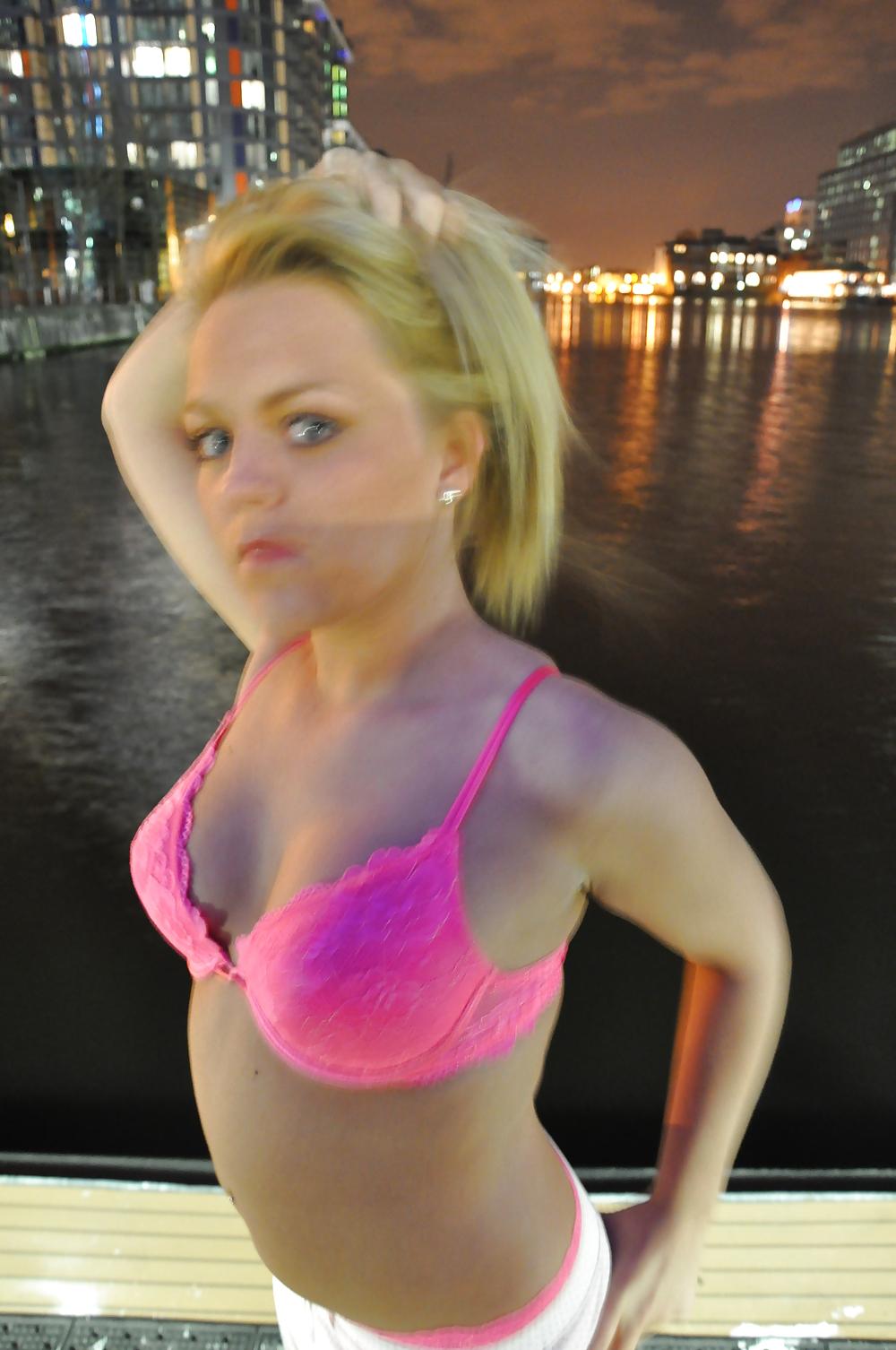 25P Amateur blonde teen poseing for her bfs new camera 