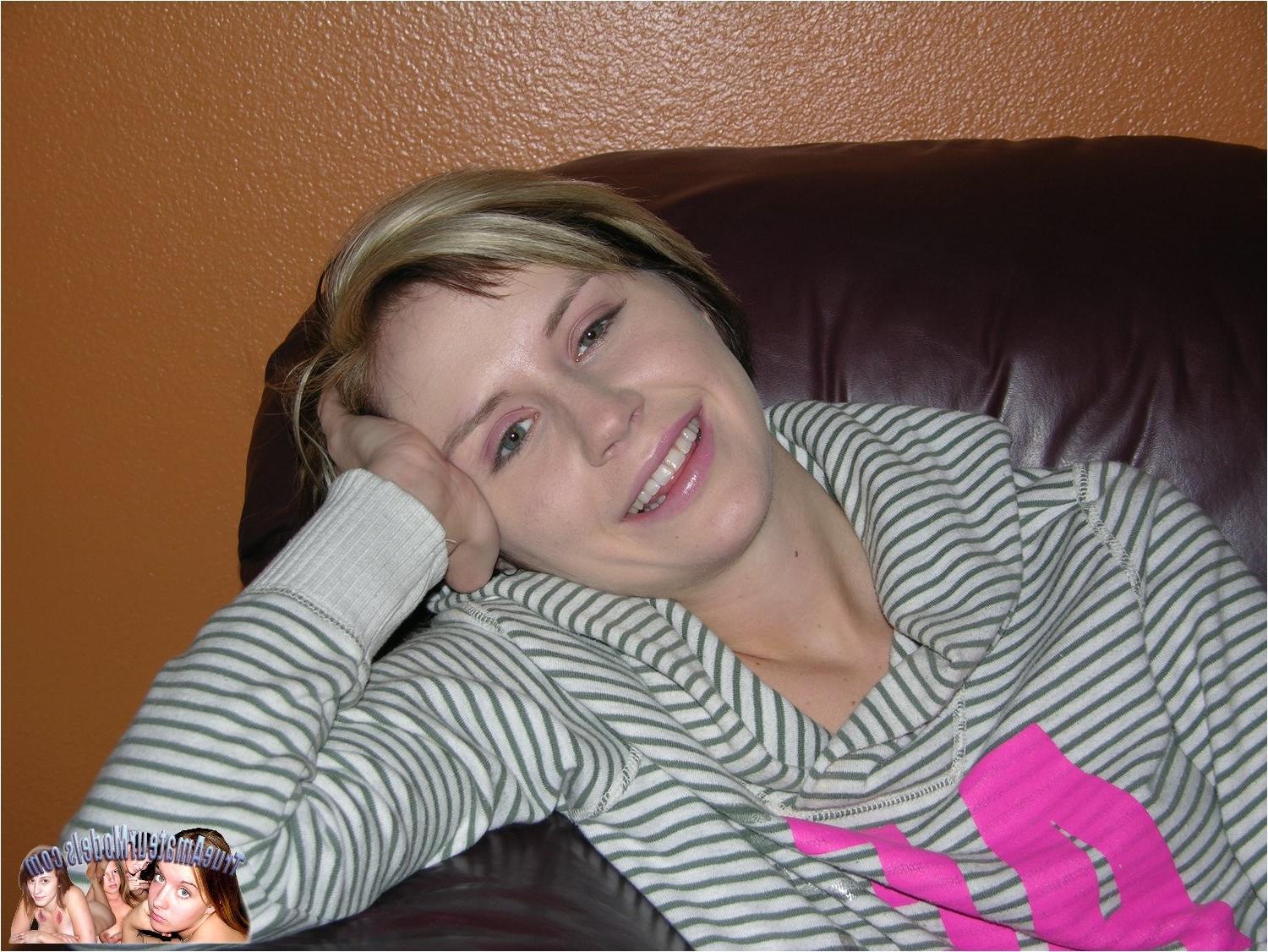 10P Amateur Homemade Photos Of Amateur Girl Kelly
