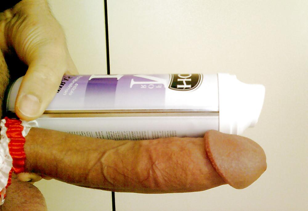 16P Real amateur showing his large white cock