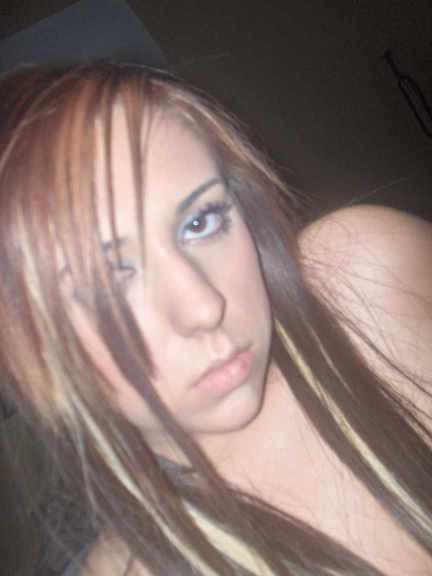 16P Punk teen selfshooter doing alluring poses