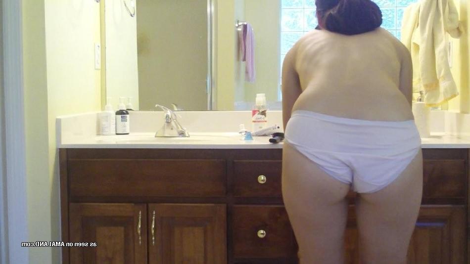 15P Long lost amateur teen GFs bare natural tits and alluring asses