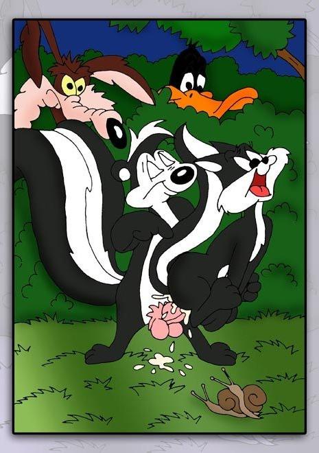 12P Alluring Lola slams Daffy Duck and gets a cum