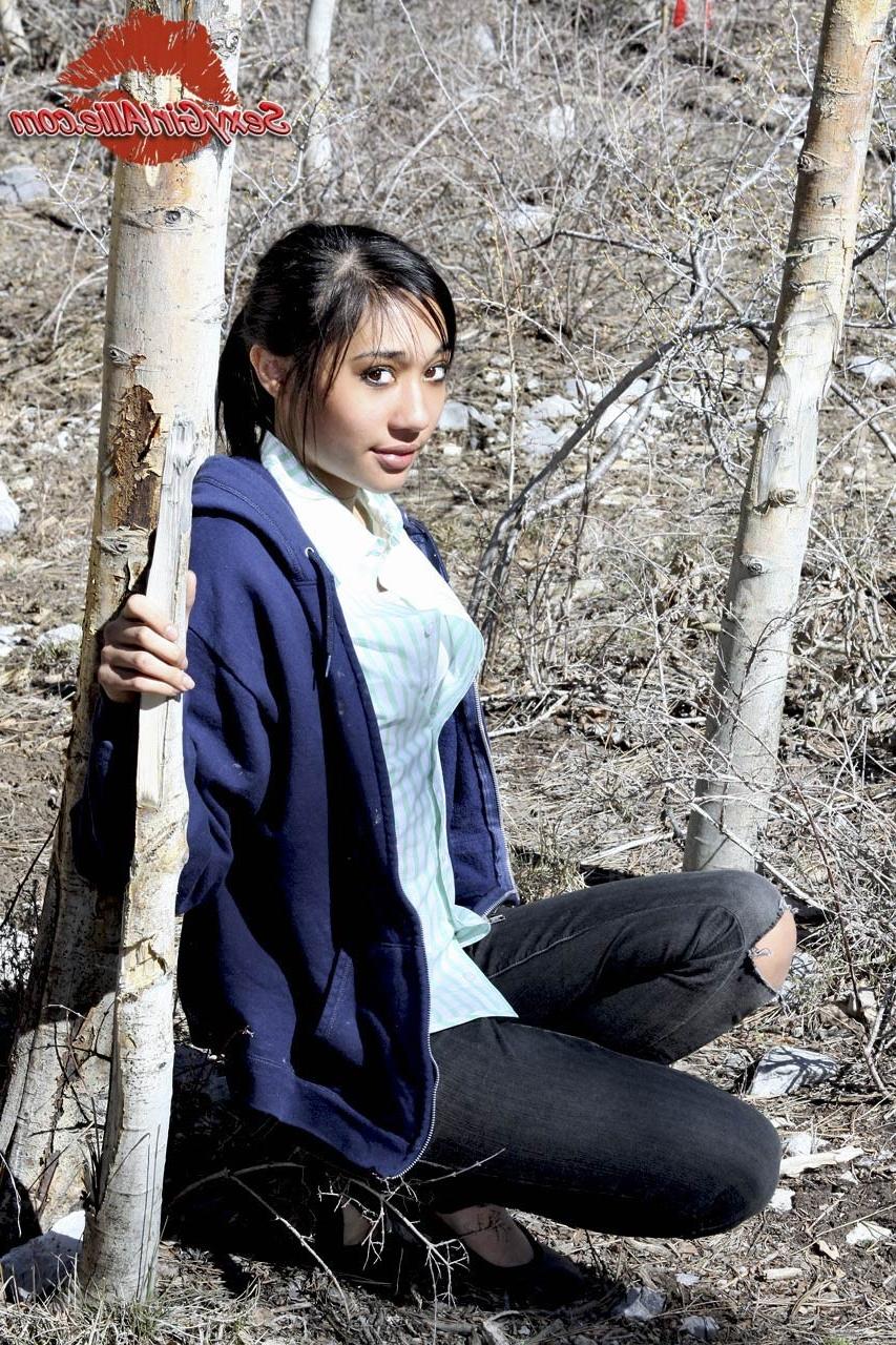 16P Skinny asian teen girl outdoors
