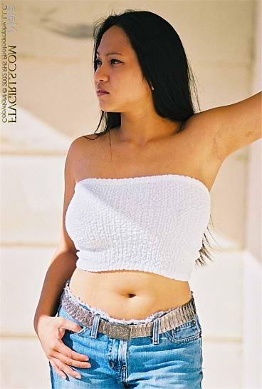 21P Large breasted alluring babe