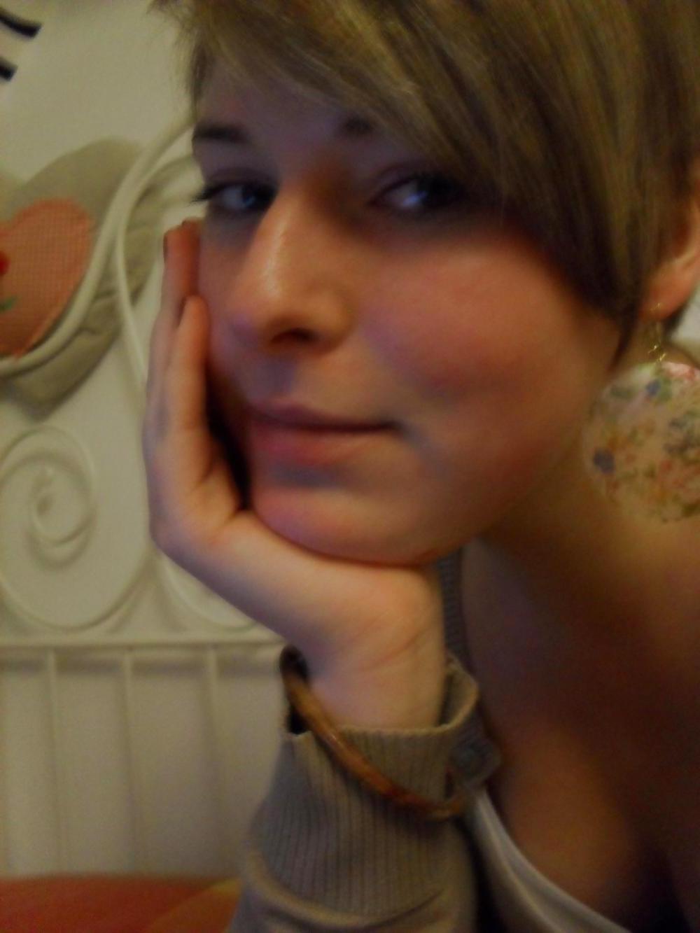 25P Sexy german amateur homemade ex-girlfriend masturbate Part 1