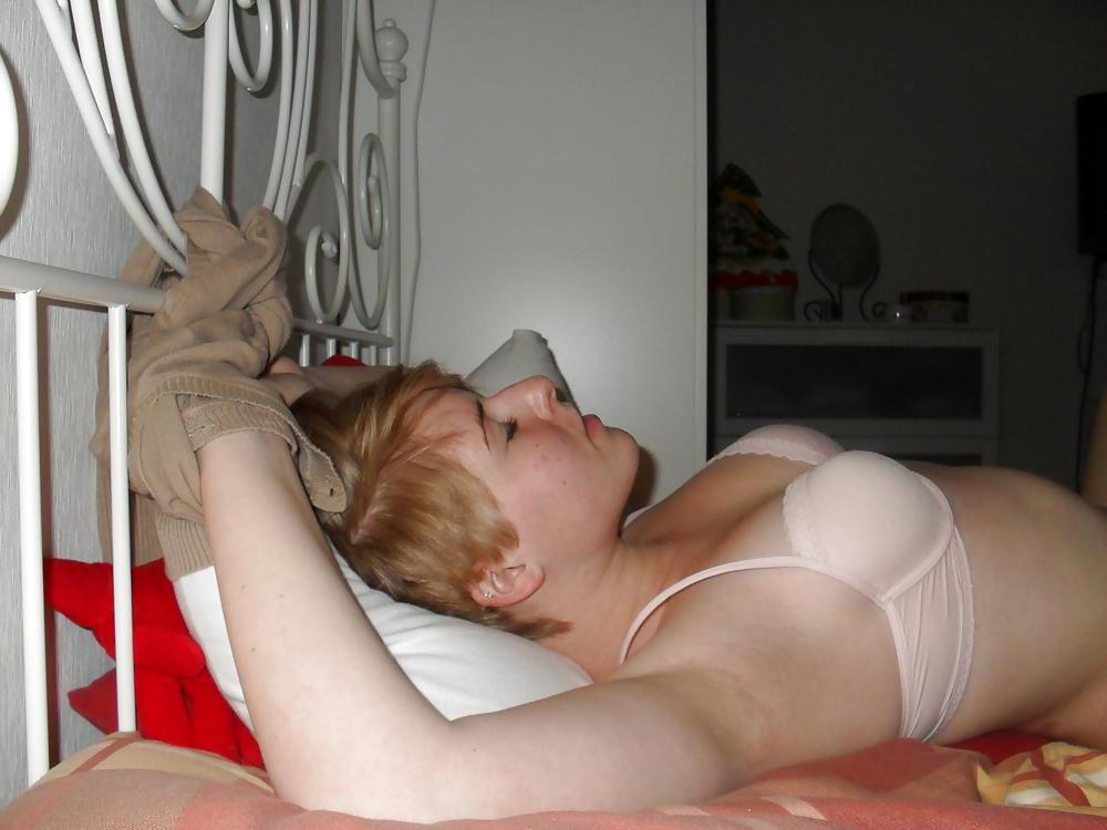 25P Sexy german amateur homemade ex-girlfriend masturbate Part 1