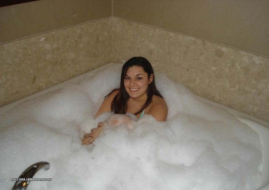 15P Chubby amateur girlfriend teasing on camera