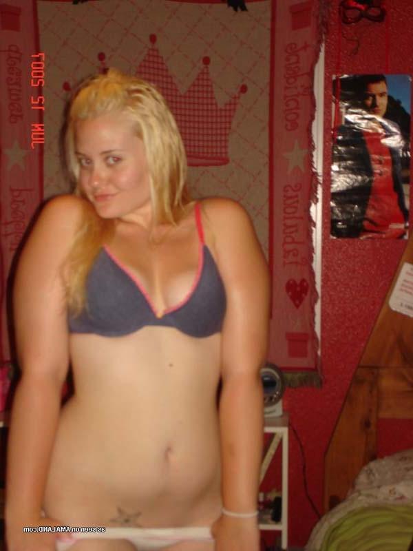 15P Chubby amateur girlfriend teasing on camera