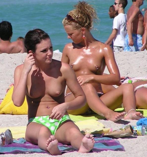 15P Hot naked dance gets an all over tan at the beach