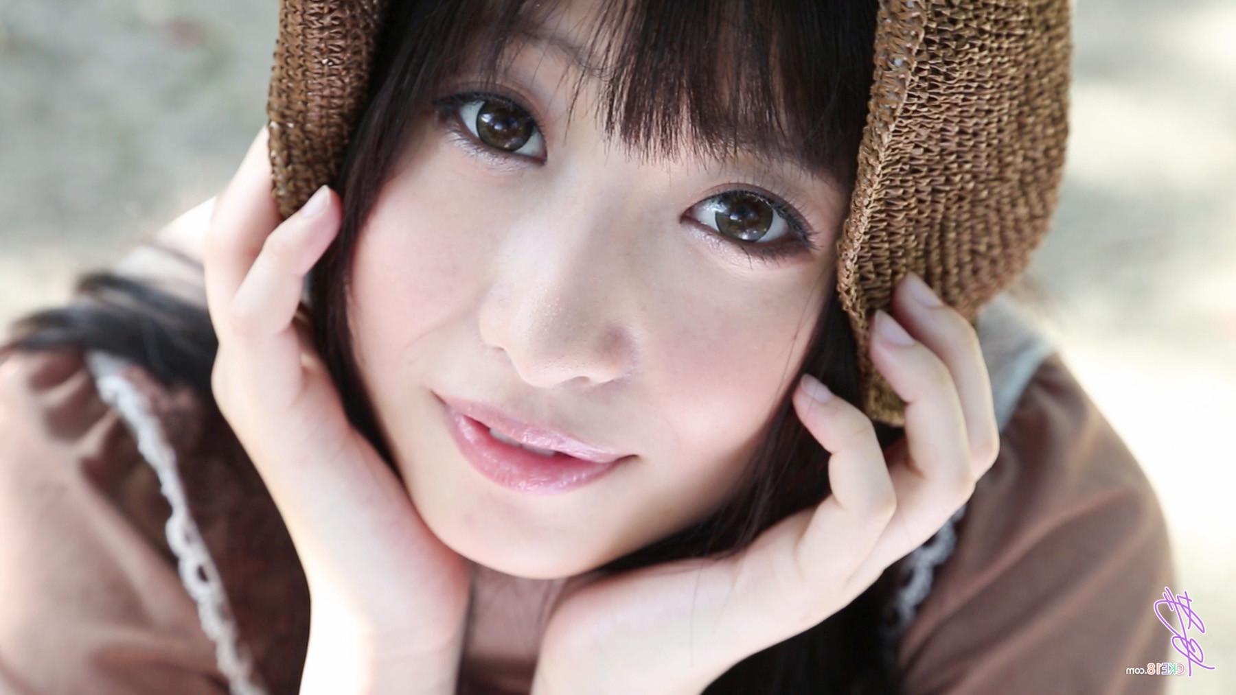 15P Cute Japanese tease outdoors