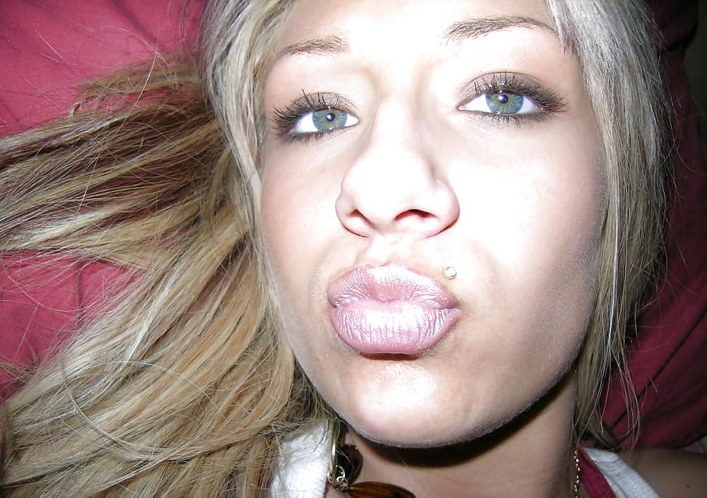 25P BLONDE BUSTY AMATEUR...SO BEAUTIFUL & SEXY