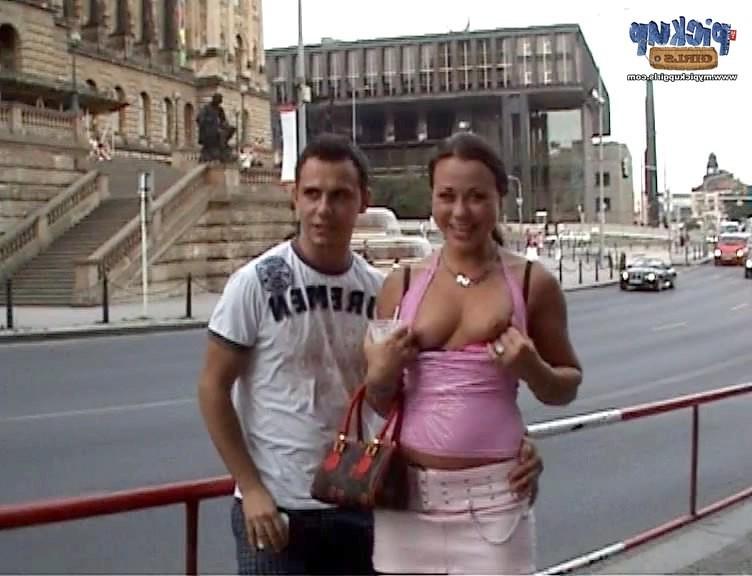8P Linda has fantastic sex with a quick-minded guy outdoors