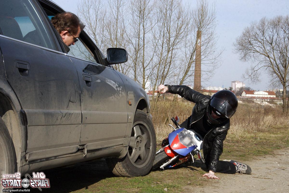 4P Horny senior gets dirty with a slutty biker teen outdoor