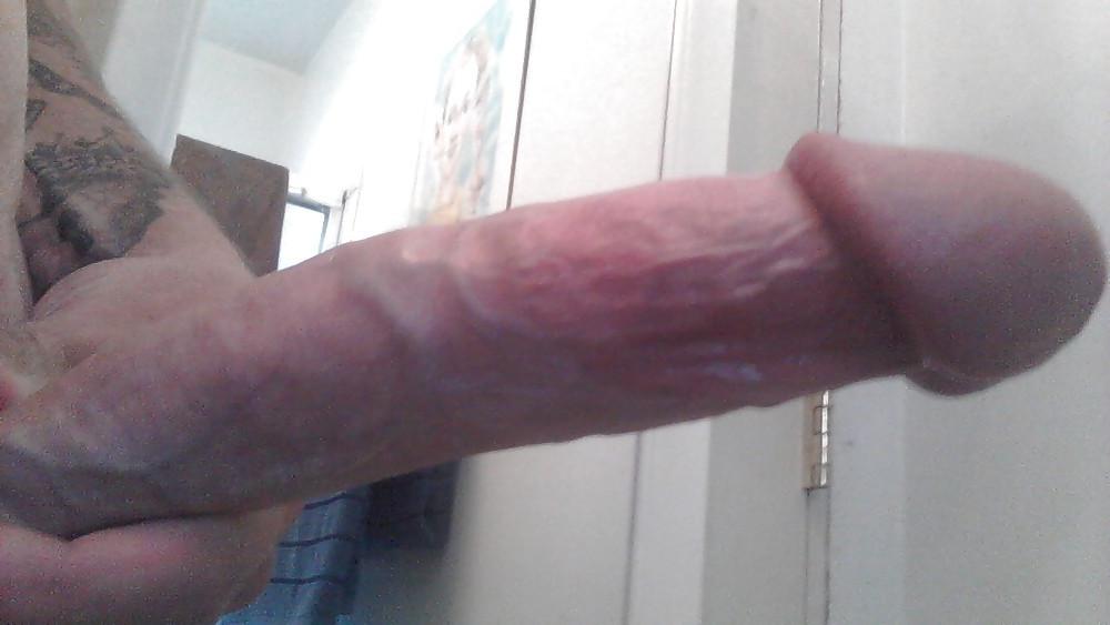 16P Nude amateur showing his huge white penis