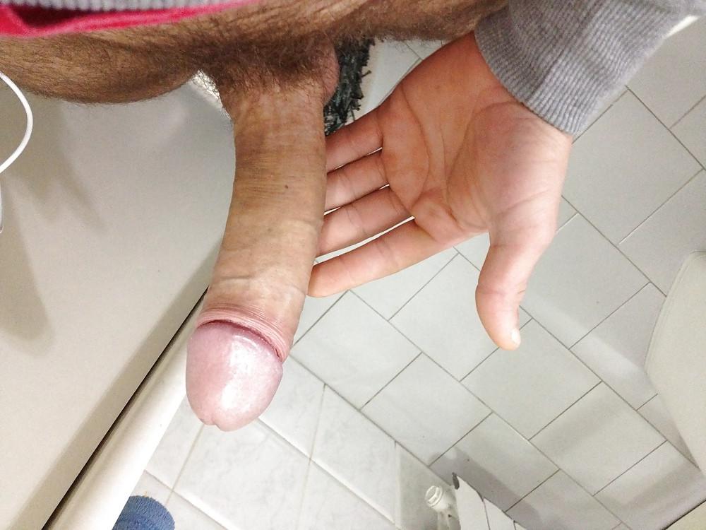 16P Real amateur guy plays with his huge fat dick