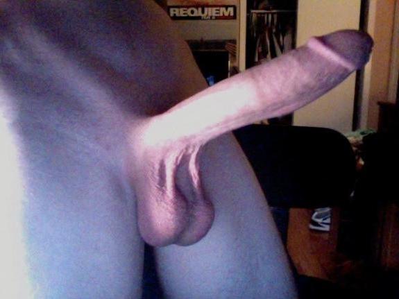 16P Next door amateur showing his long white penis
