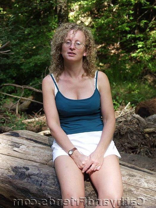 16P Naughty blonde trys outdoor public cumsex