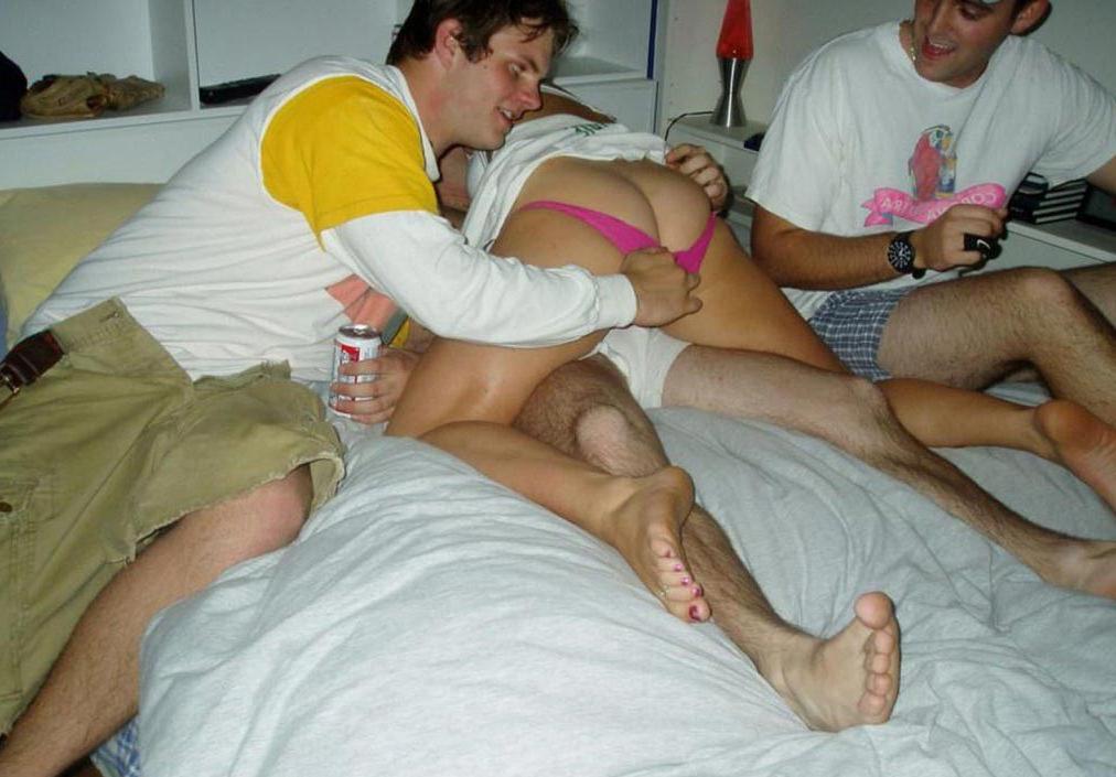 15P Really drunk amateur girlfriends going wild