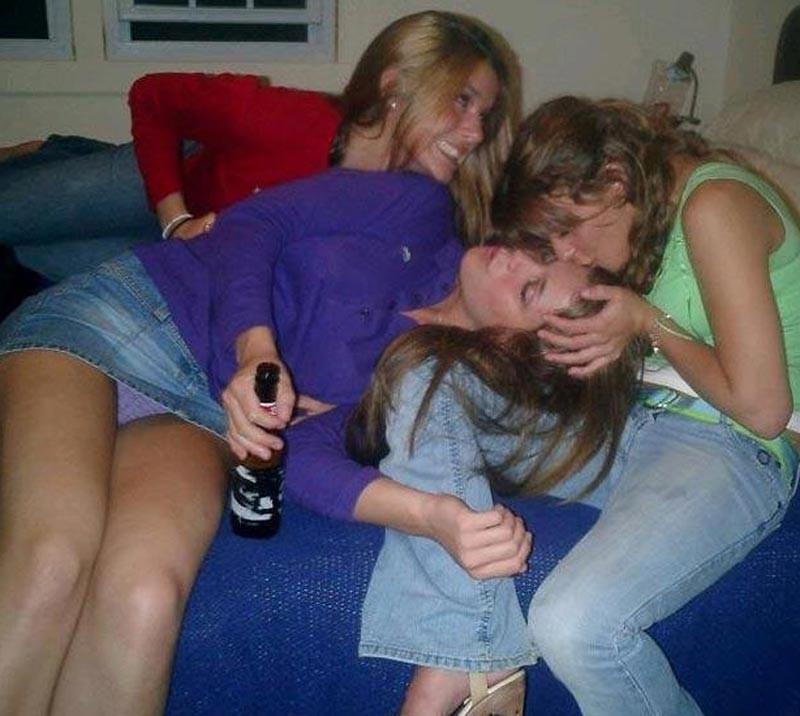 15P Really drunk amateur girlfriends going wild