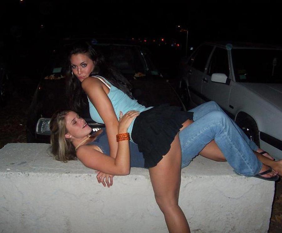 15P Really drunk amateur girlfriends going wild