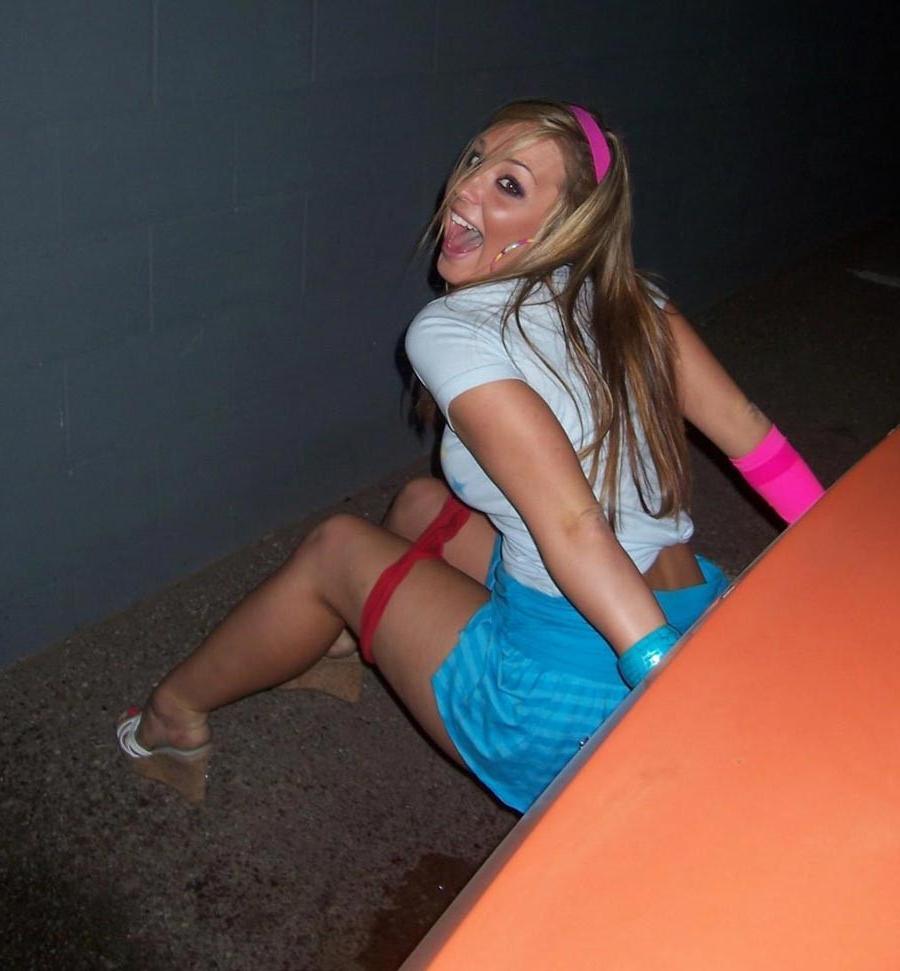 15P Really drunk amateur girlfriends going wild