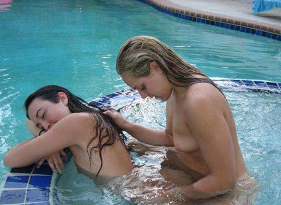15P Really drunk amateur girls at a pool party