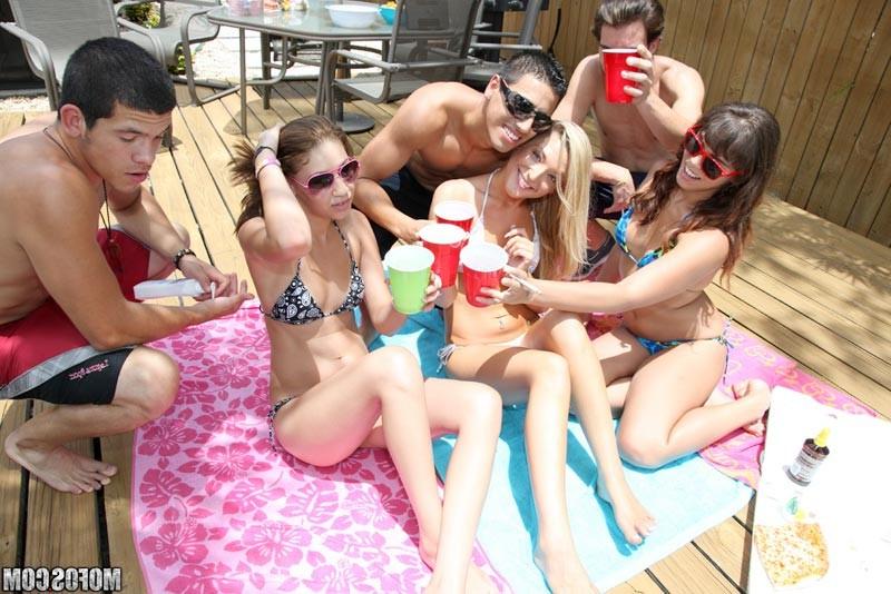 17P Slut babes having fun outdoor and fucking hard in gangbang