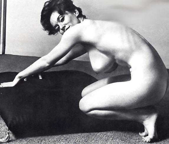 19P Sabine Demois - Alluring and characterful