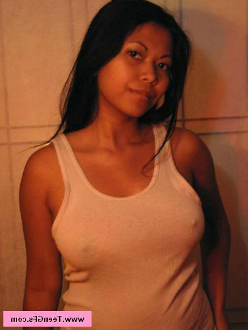 17P Solo amateur ebony teen with big tits trying sexy lingeries
