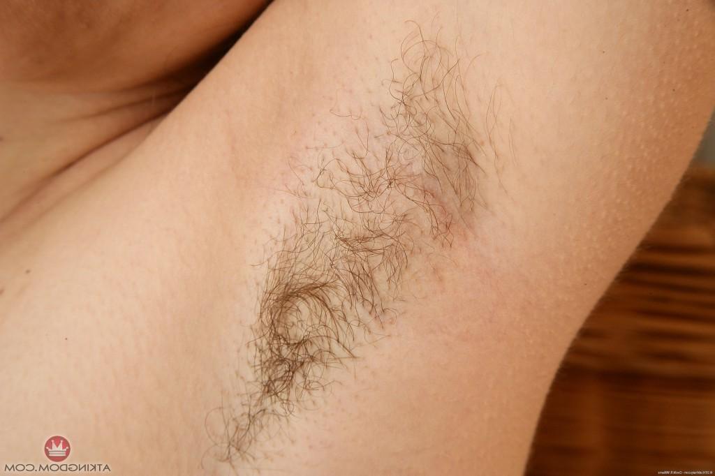 15P Alluring babe with furry armpits and muff