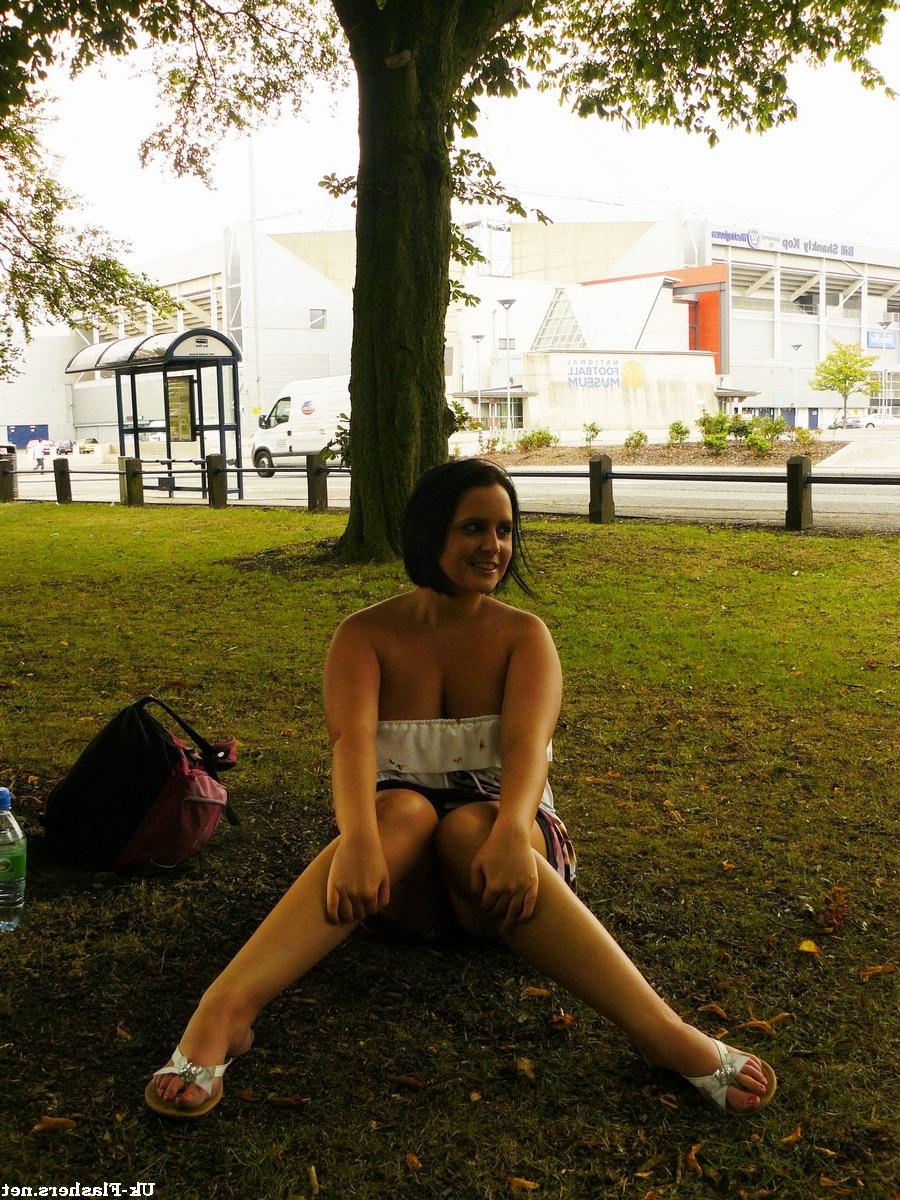 16P Amateur public nudity and english babes Emma Louise and Sarah Jane flashing nude