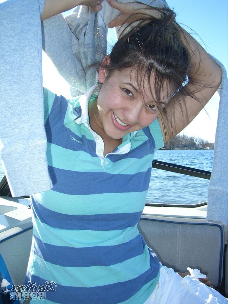 16P Real amateur teen girl topless on boat