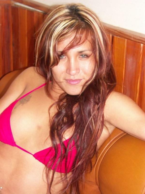 16P Alluring shemale cums whilst stroking on her bed