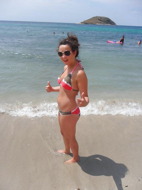 25P Amateur Bikini Girls
