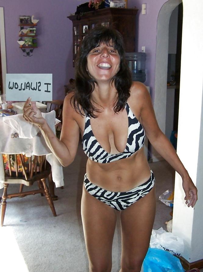 25P Amateur Mature Women