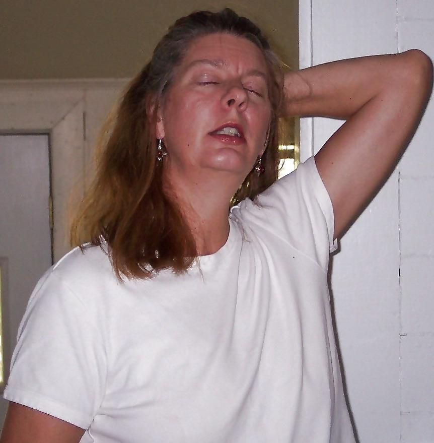 25P Amateur Mature Women