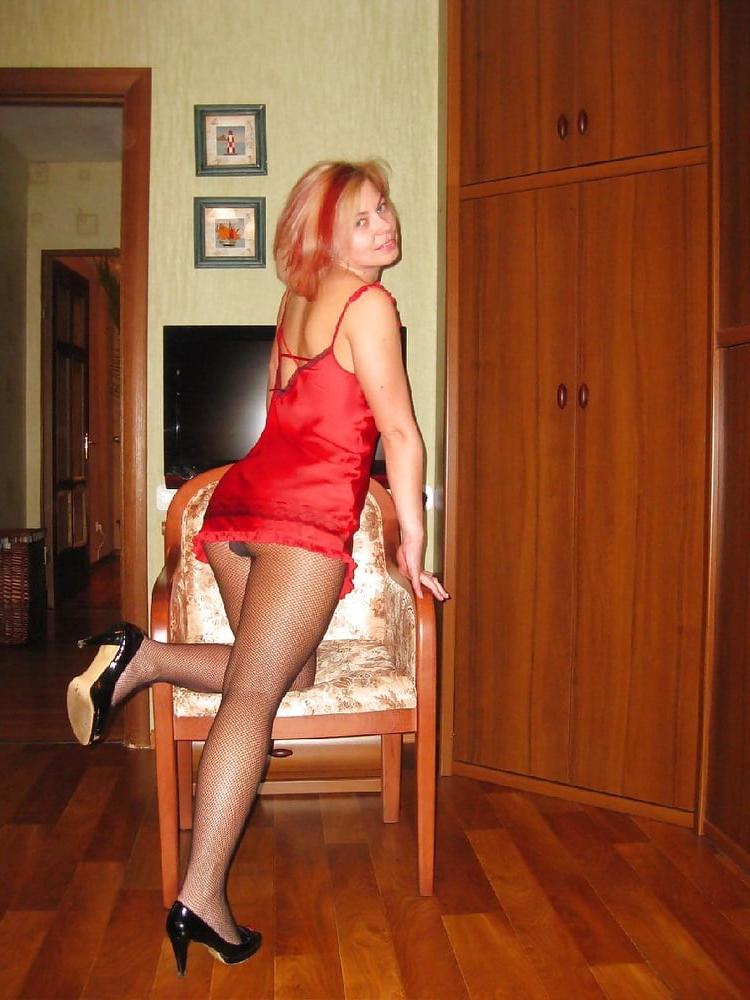 25P Alluring Russian Blonde Wife