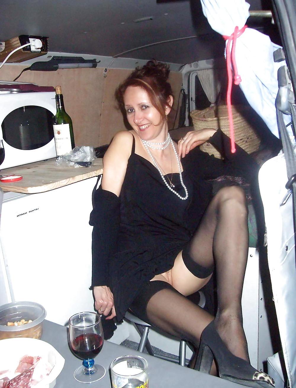 25P HOT AMATEUR MATURE WIFE II