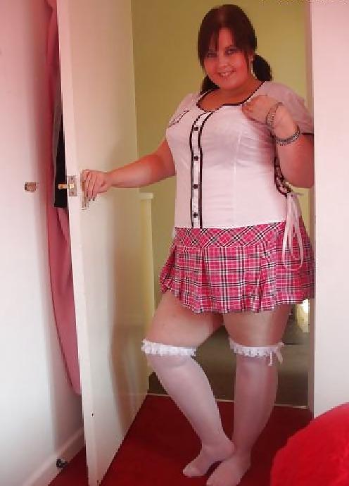 20P CUTE AMATEUR CHUBBY TEEN