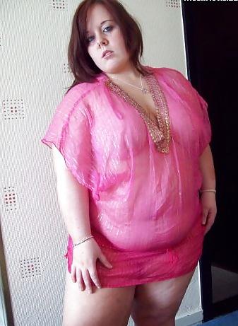 20P CUTE AMATEUR CHUBBY TEEN