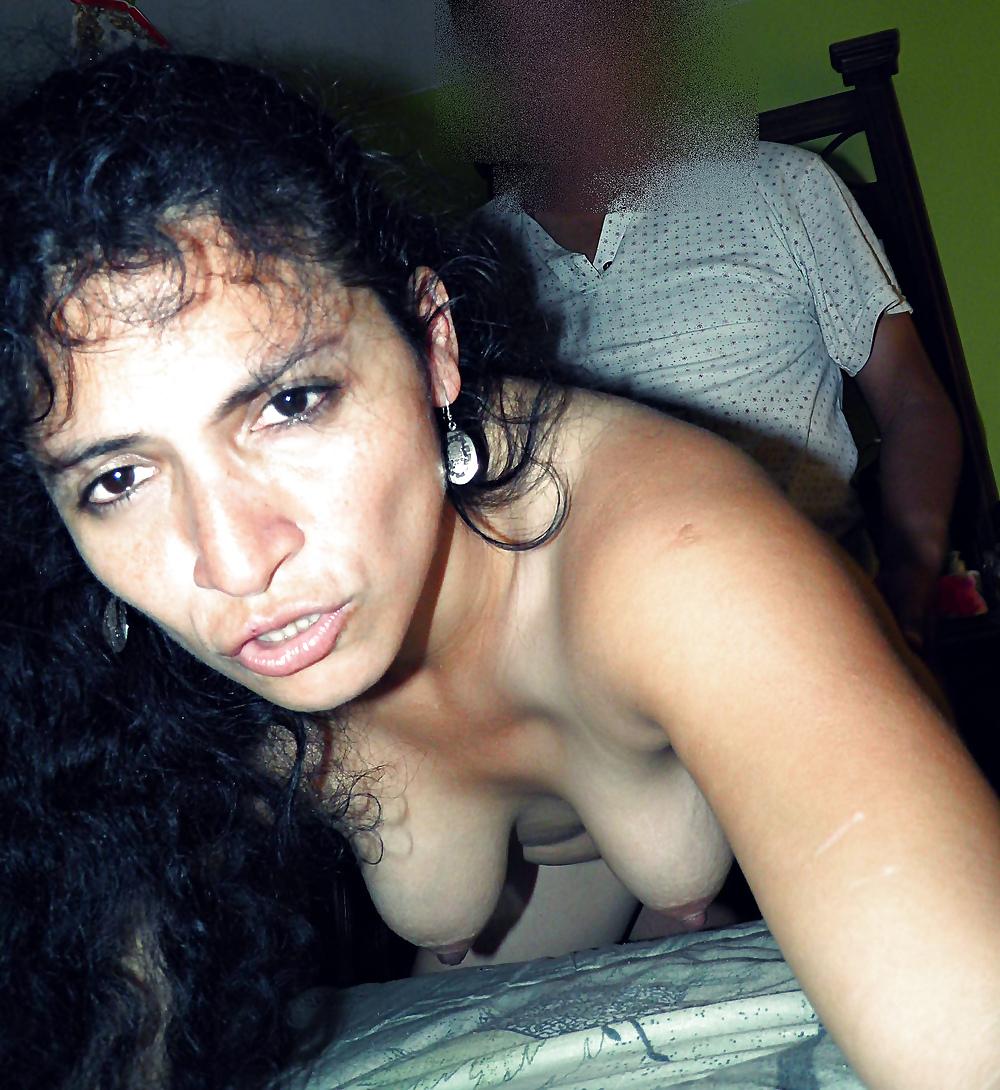 25P French muslim amateur milf exhib