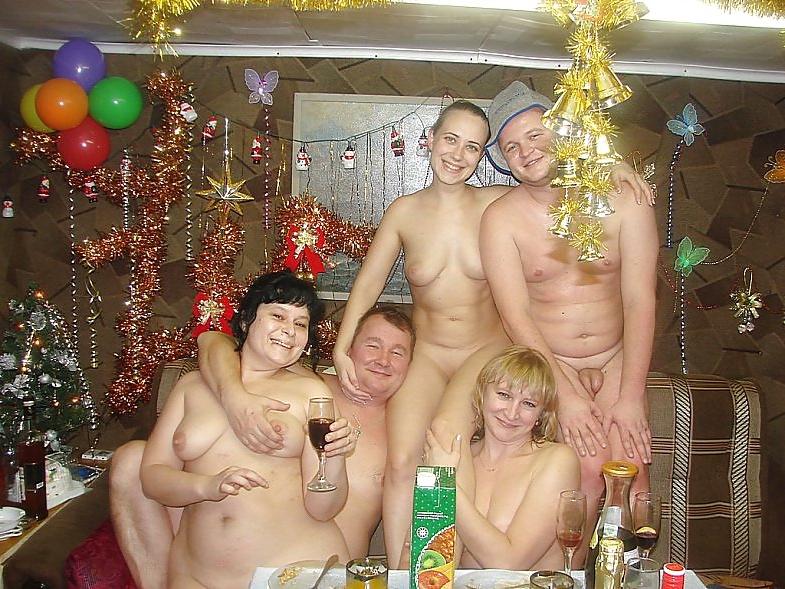 25P Russian swingers. Amateur porn.