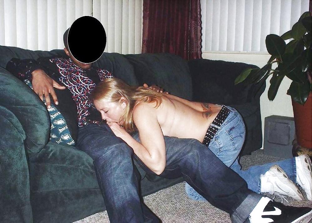 25P Amateur blond likes BBC (bareback)